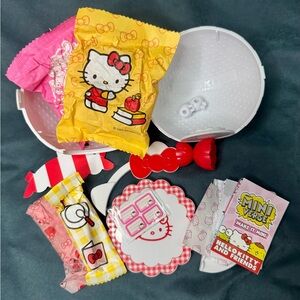 Miniverse Make it Mini Hello Kitty and Friends
